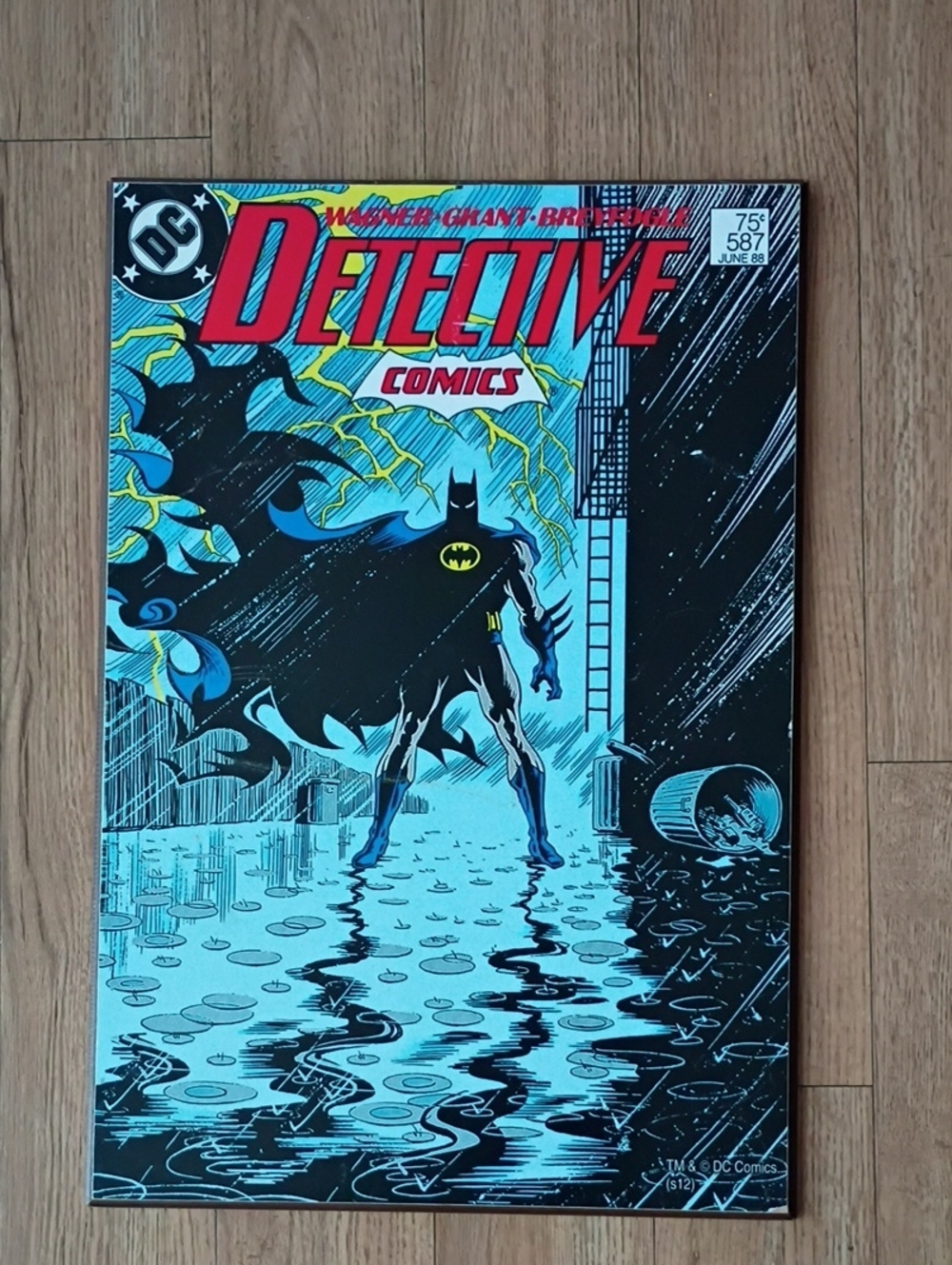 Wooden Hanging Wall Plaque Picture! Detective Comics Batman.